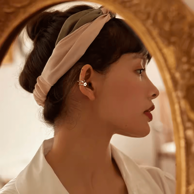 New Hot Style: Pure Silver Ear Bone Clip Earrings for Women - Non-Pierced Ear Hooks