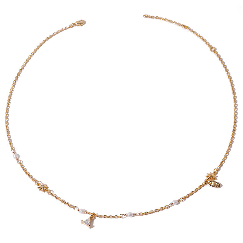 Hexagram Shaped Zircon Pearl Necklace - Elegant Geometric Design with Sparkling Zircon and Lustrous Pearls